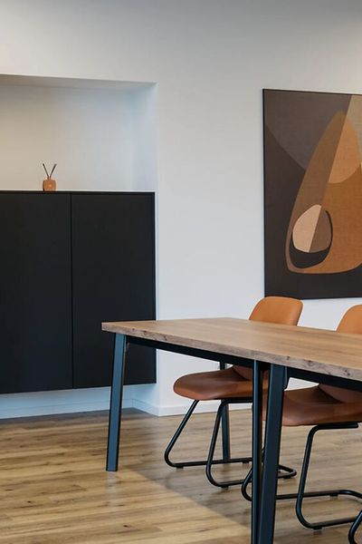 850Wx640H-1main-salle-de-travail-design-saint-tienne