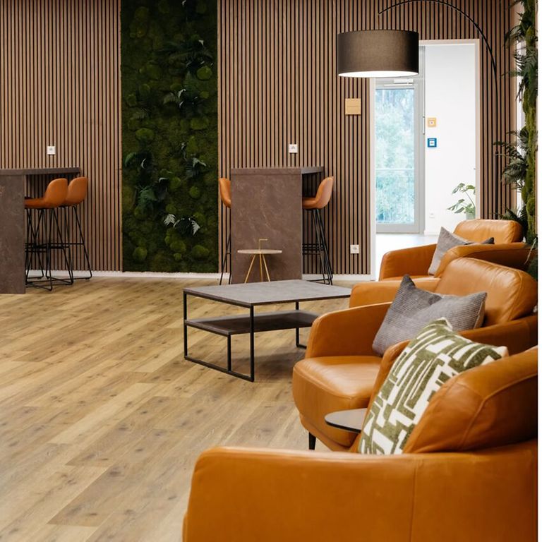 850Wx640H-Salle-dattente-conviviale-Manosque1