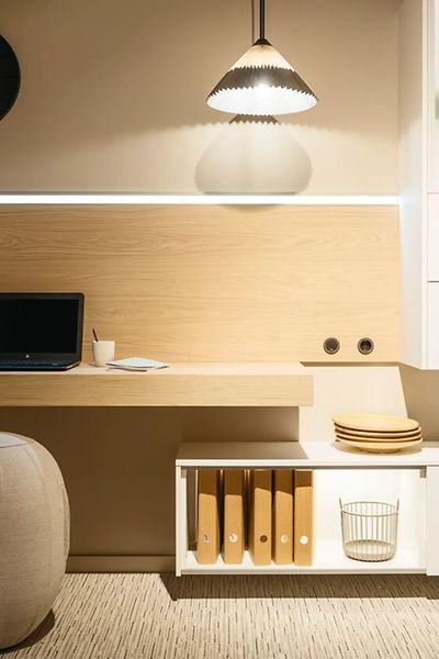850Wx640H-1main-le-bureau-de-Sophie-St-Bonnet
