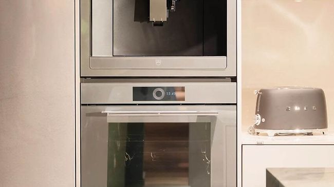 850Wx640H-la-cuisine-dHuguette-et-Maurice-heninbeaumont3
