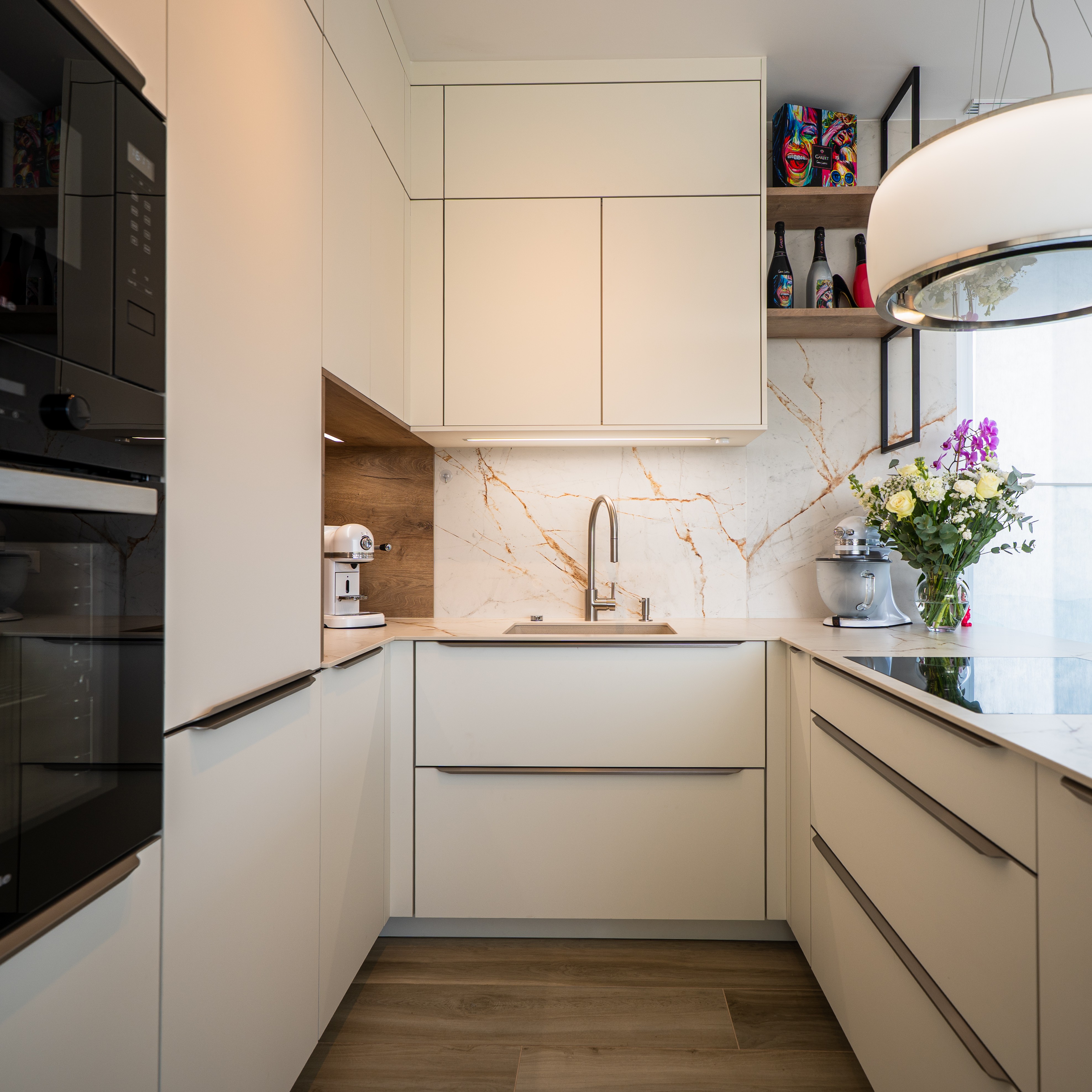 1.main-la-cuisine-de-celine-et-francoise 1.main-la-cuisine-de-celine-et-francoise