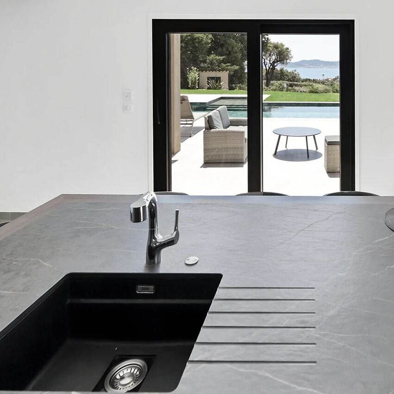850Wx640H-la-cuisine-danne-claire-et-lucas-nice1