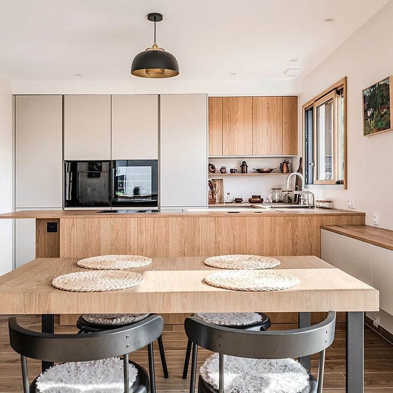 850Wx640H-1-main-la-cuisine-demily