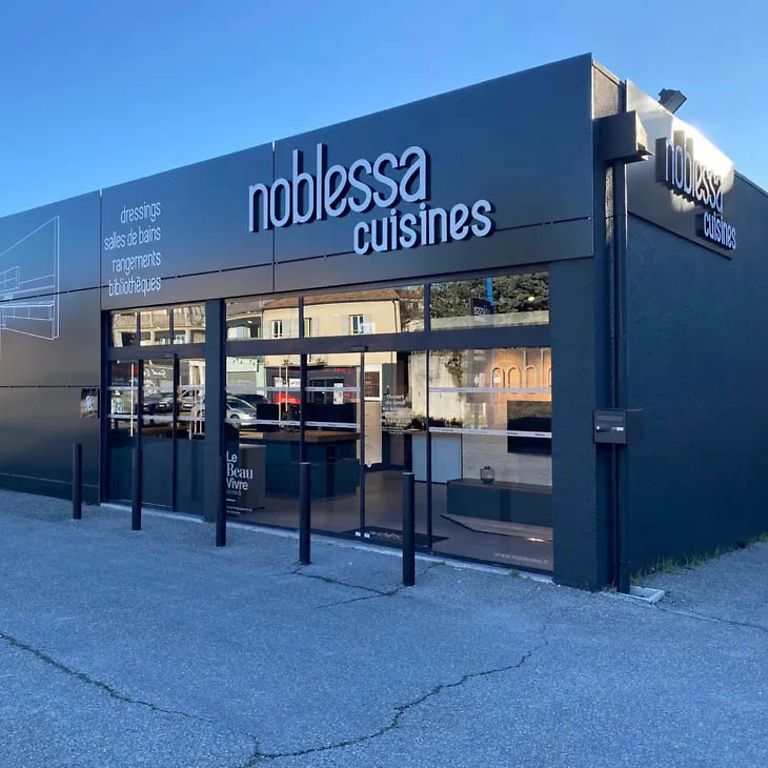 noblessa Manosque 730Wx410H-facade-noblessa-manosque