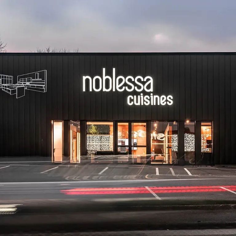 730Wx410H-facade-noblessa-vannes