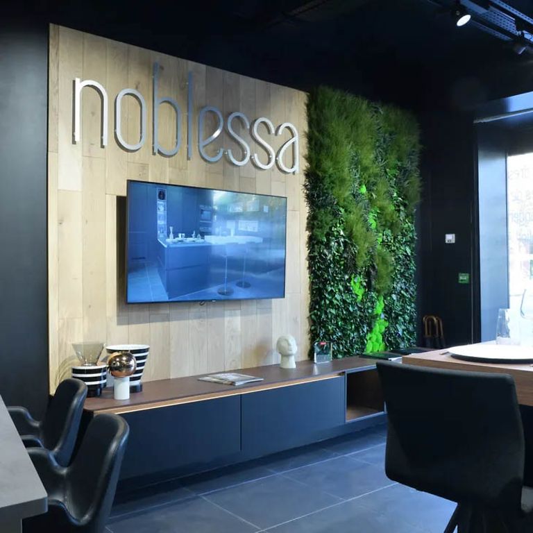 noblessa Vincennes 730Wx410H-main-showroom-noblessa-vincennes